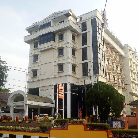 Hotel Bumi Asih Padangsidimpuan Batubelubang Exteriör bild
