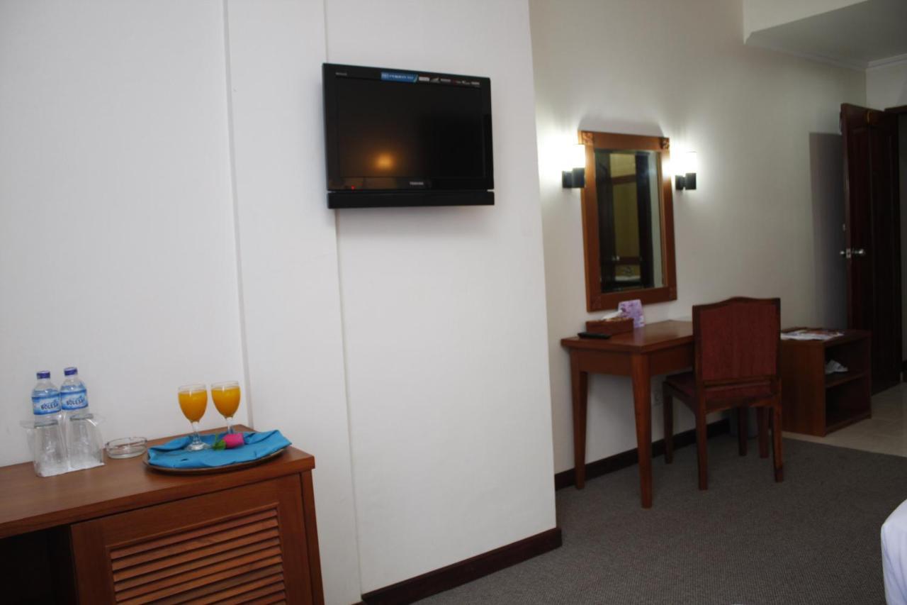 Hotel Bumi Asih Padangsidimpuan Batubelubang Exteriör bild
