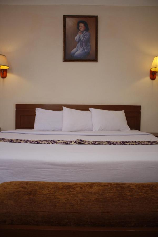 Hotel Bumi Asih Padangsidimpuan Batubelubang Exteriör bild