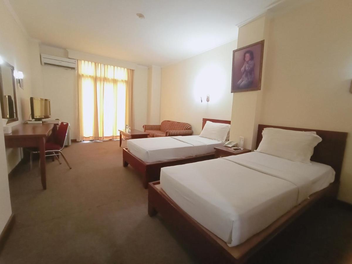 Hotel Bumi Asih Padangsidimpuan Batubelubang Exteriör bild