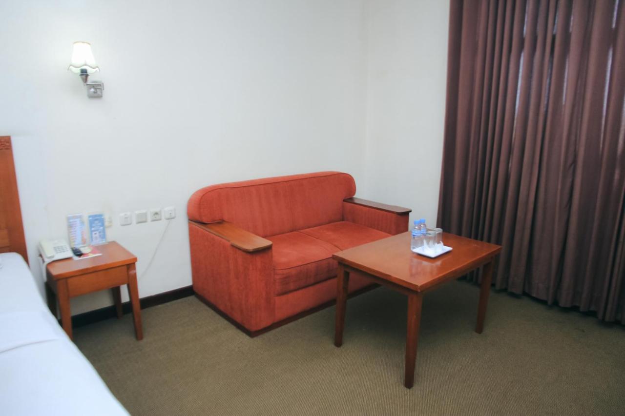 Hotel Bumi Asih Padangsidimpuan Batubelubang Exteriör bild
