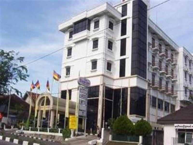 Hotel Bumi Asih Padangsidimpuan Batubelubang Exteriör bild