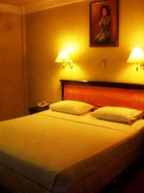 Hotel Bumi Asih Padangsidimpuan Batubelubang Rum bild