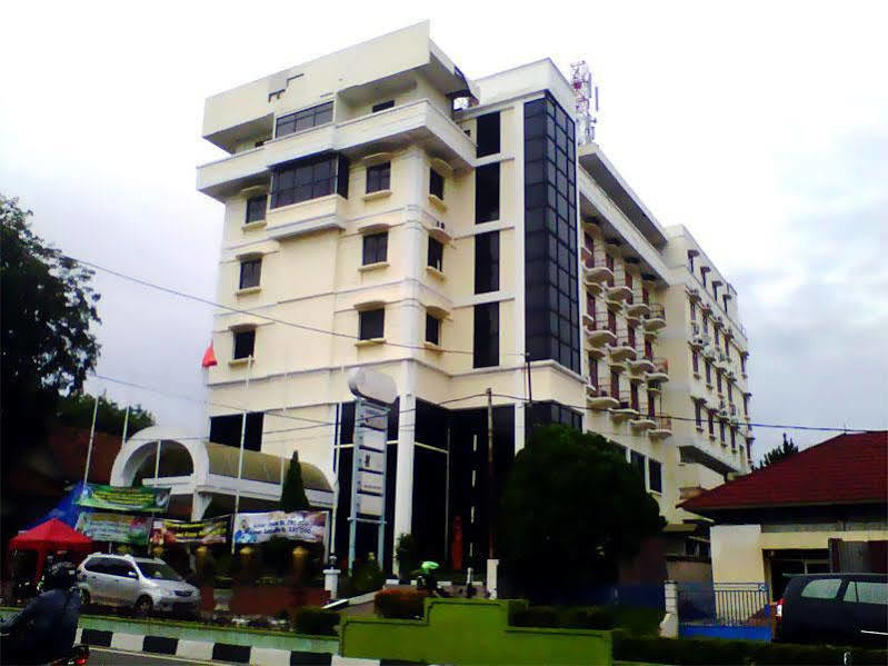 Hotel Bumi Asih Padangsidimpuan Batubelubang Exteriör bild